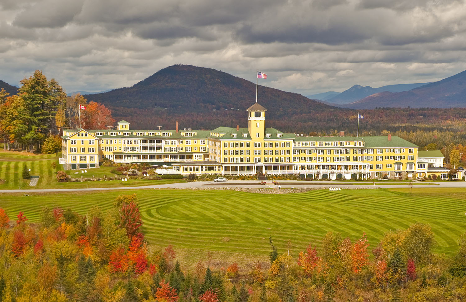 the mountainview grand in fall